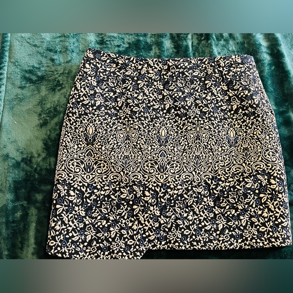 H&M woven embroidered faux wrap style mini-skirt
